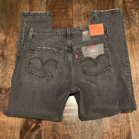 Levi’s 501 Skinny Jeans - Picture 5 of 7